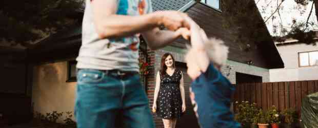 Šeimos fotosesija klientų namuose.